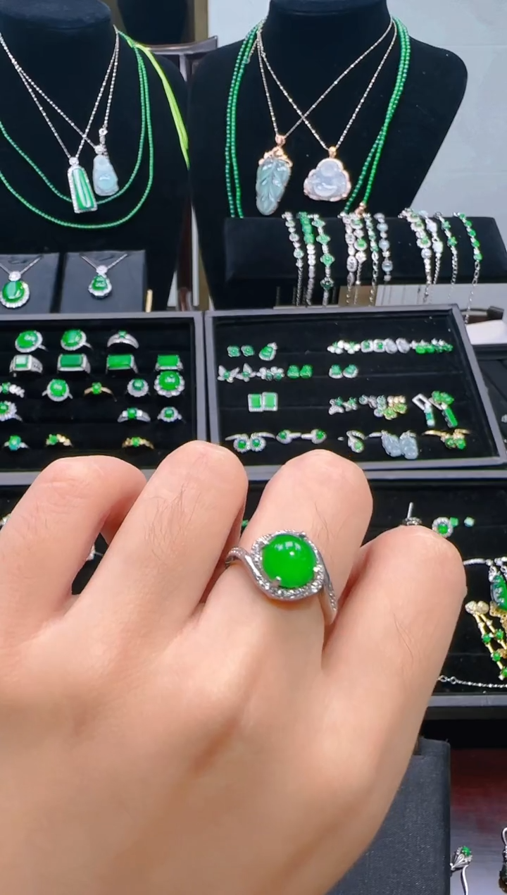 颈饰银S925镶嵌翡翠蛋面戒指