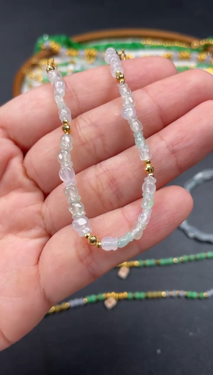 套链18K金镶嵌翡翠一条  P538