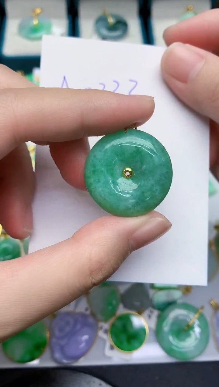 【闪购商品】翡翠颈饰18K金镶嵌000000000