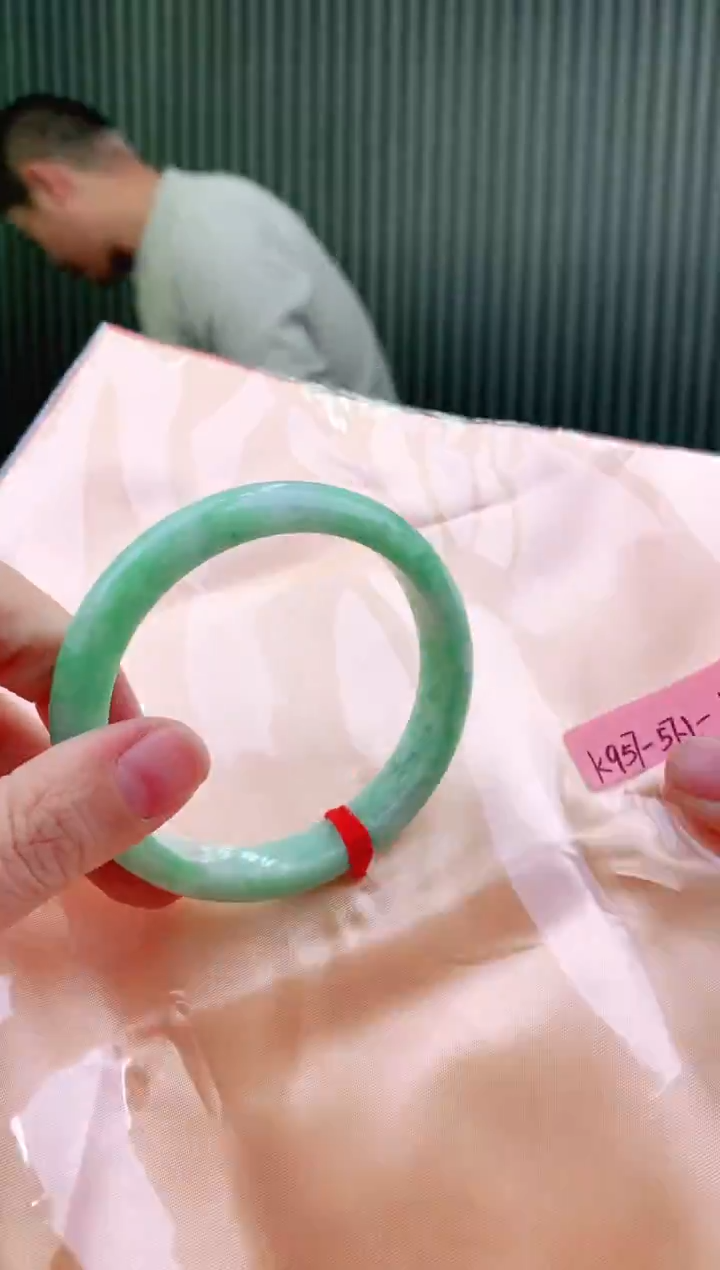 未镶嵌手镯翡翠57