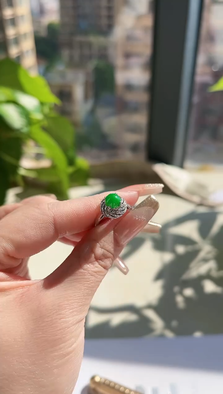 【闪购商品】翡翠戒指18K金镶嵌戒指