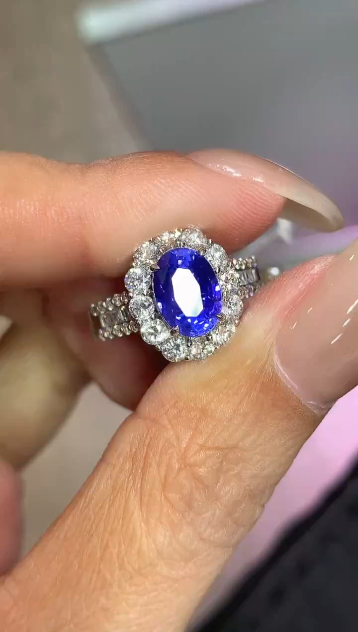戒指蓝宝石18K金镶嵌3.06ct