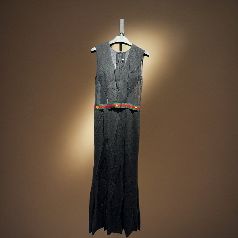 Nim Qerayleh黑色高级礼服裙