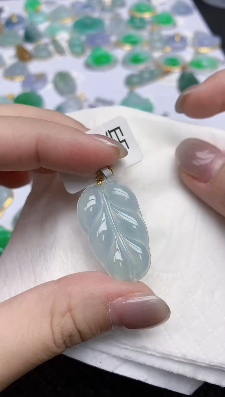 【闪购商品】翡翠颈饰18K金镶嵌天然翡翠A货