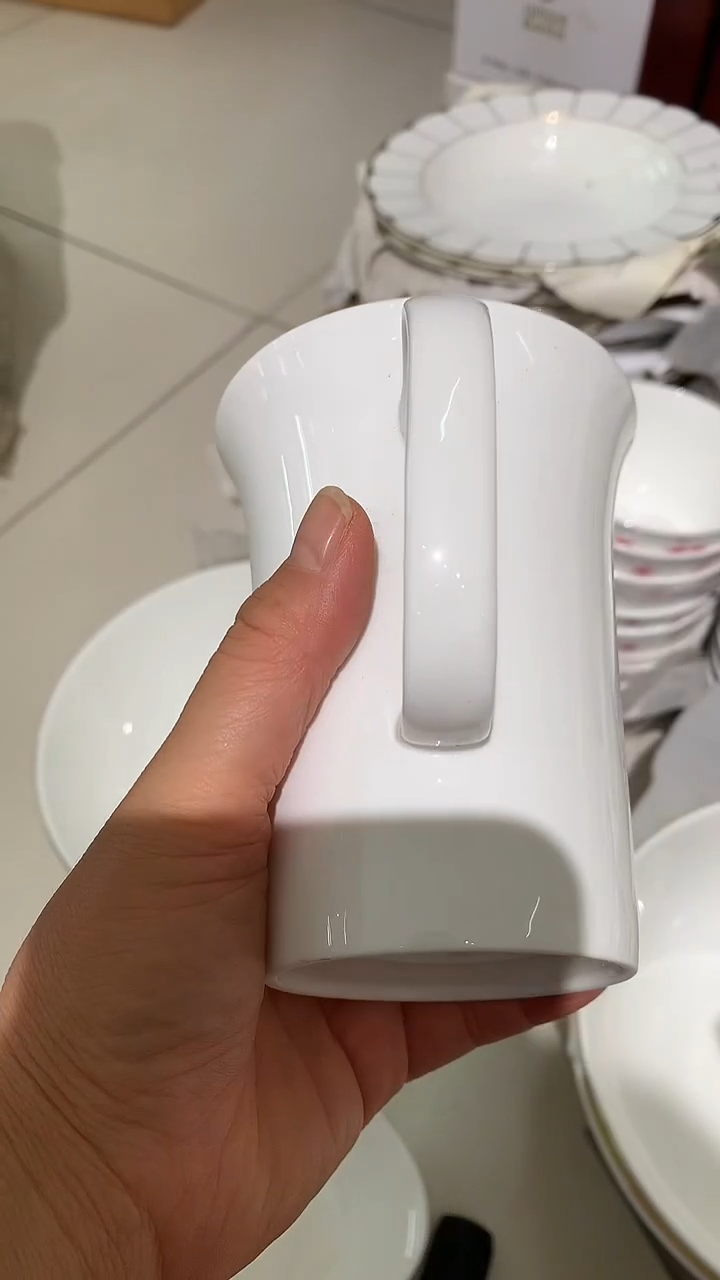 白瓷杯子2个隆达