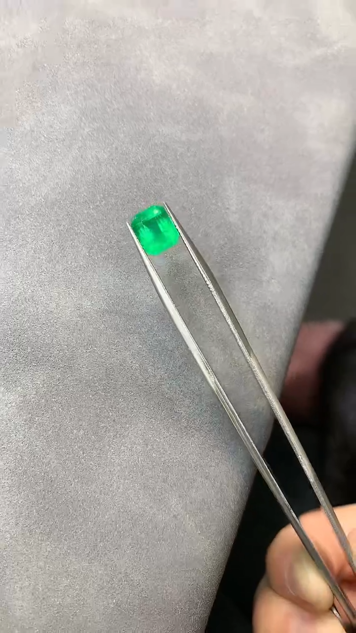 【闪购商品】祖母绿裸石未镶嵌祖母绿裸石2.15ct