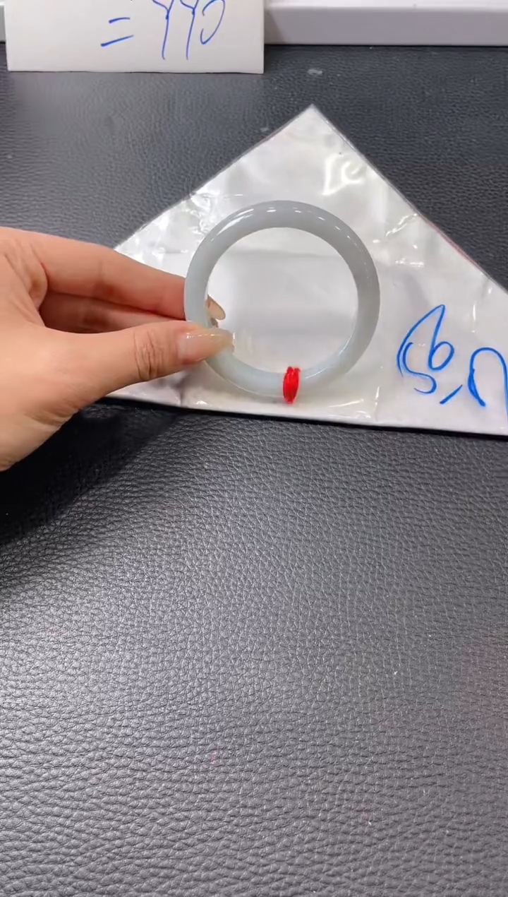 【闪购商品】翡翠手镯未镶嵌手镯