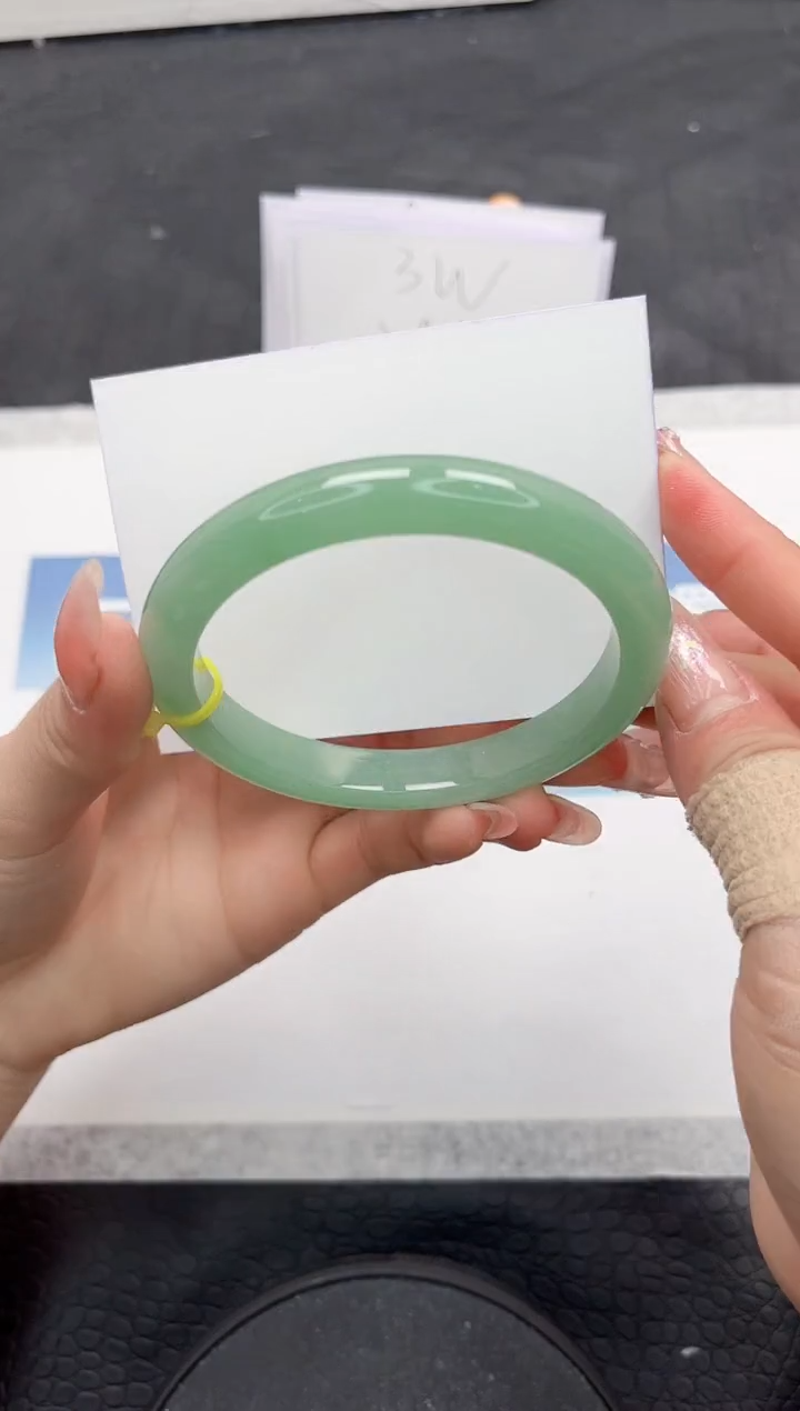 【闪购商品】石英质玉手镯未镶嵌A249-61.9