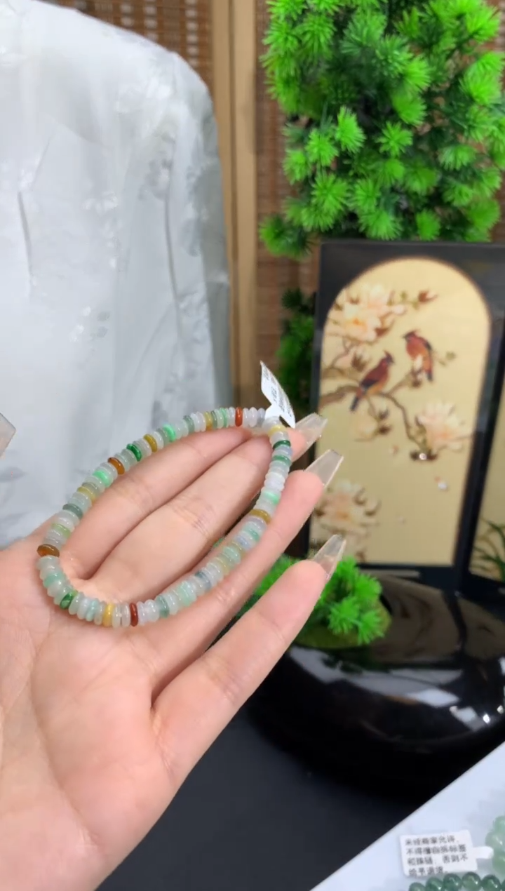 【闪购商品】翡翠手链未镶嵌卡5.3mm