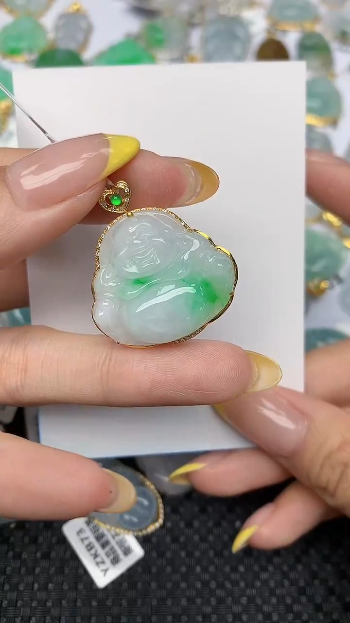 翡翠18K金镶嵌项链天然翡翠A货