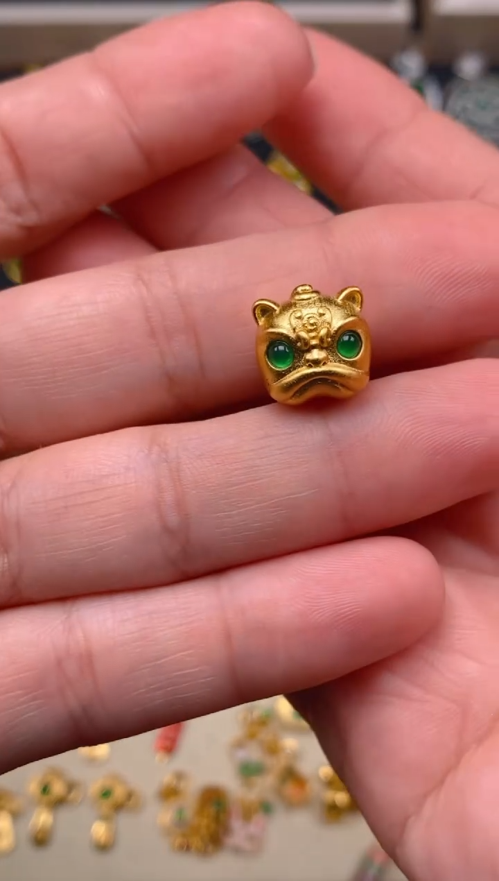 【闪购商品】翡翠颈饰银S925镶嵌醒狮