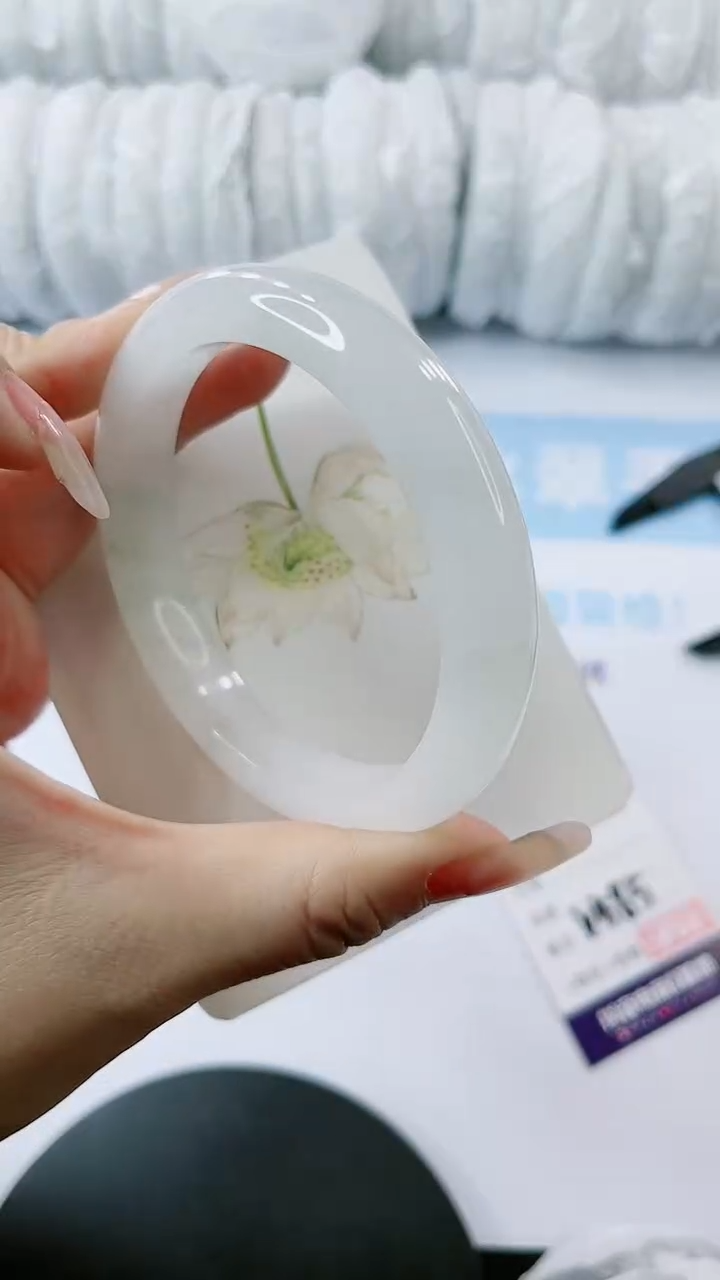 【闪购商品】石英质玉手镯未镶嵌多样性发货V585-62