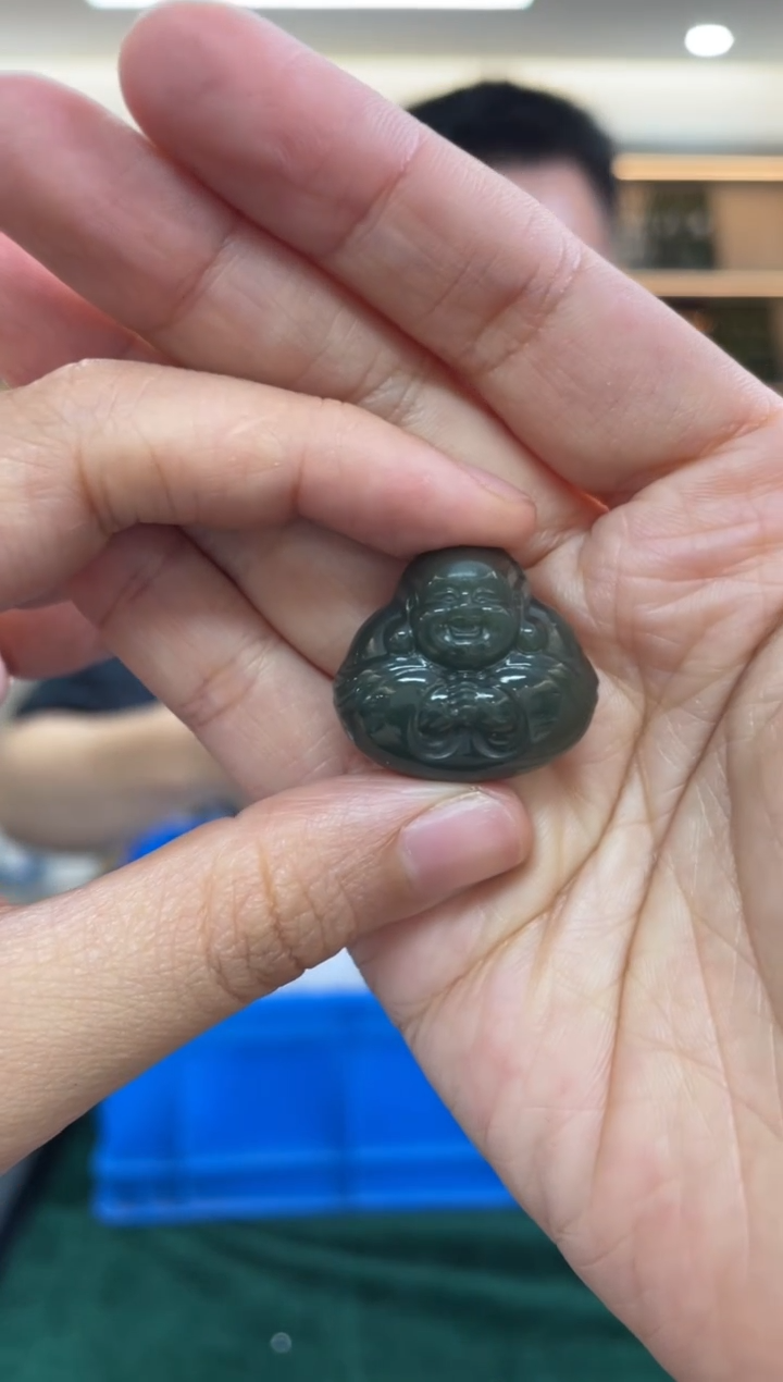 和田玉未镶嵌颈饰多样性发一件