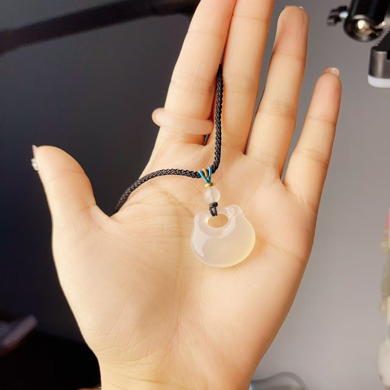 天然玛瑙玉髓胖福锁男女情侣同款百搭简约玛瑙胖福锁吊坠