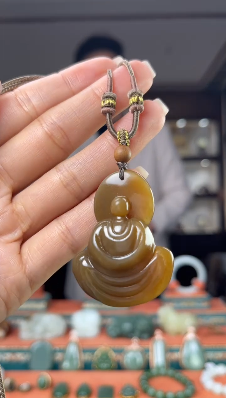 颈饰未镶嵌和田玉佩佩