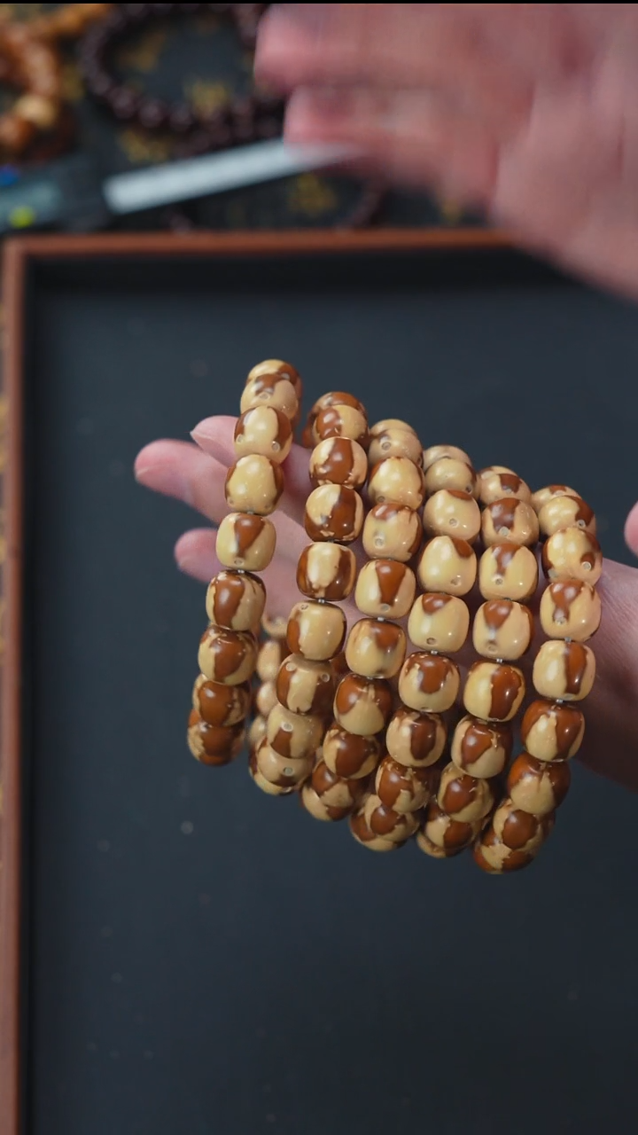 手串紫金鼠花皮油核老型11+