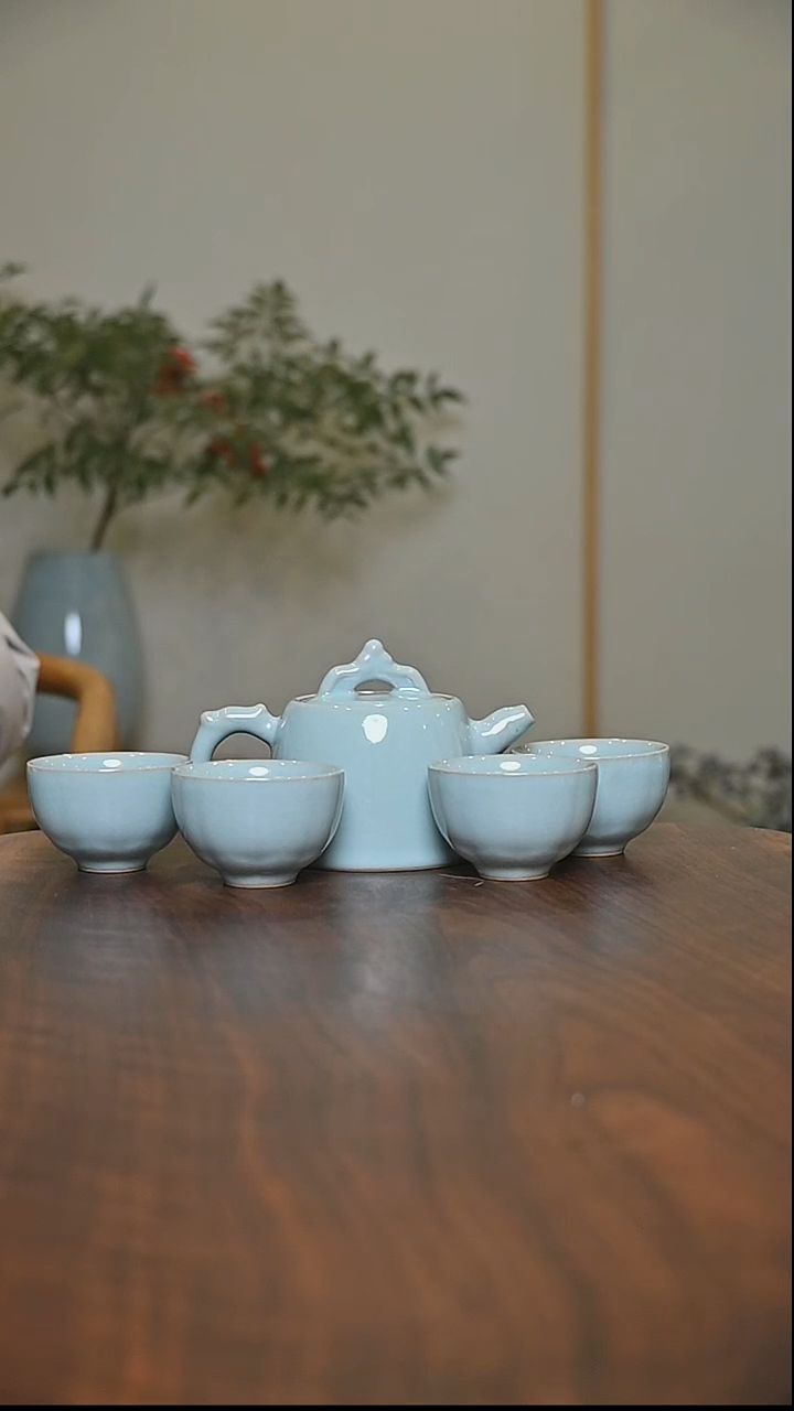 龙腾一壶四杯 天青 微瑕 朱家汝窑款