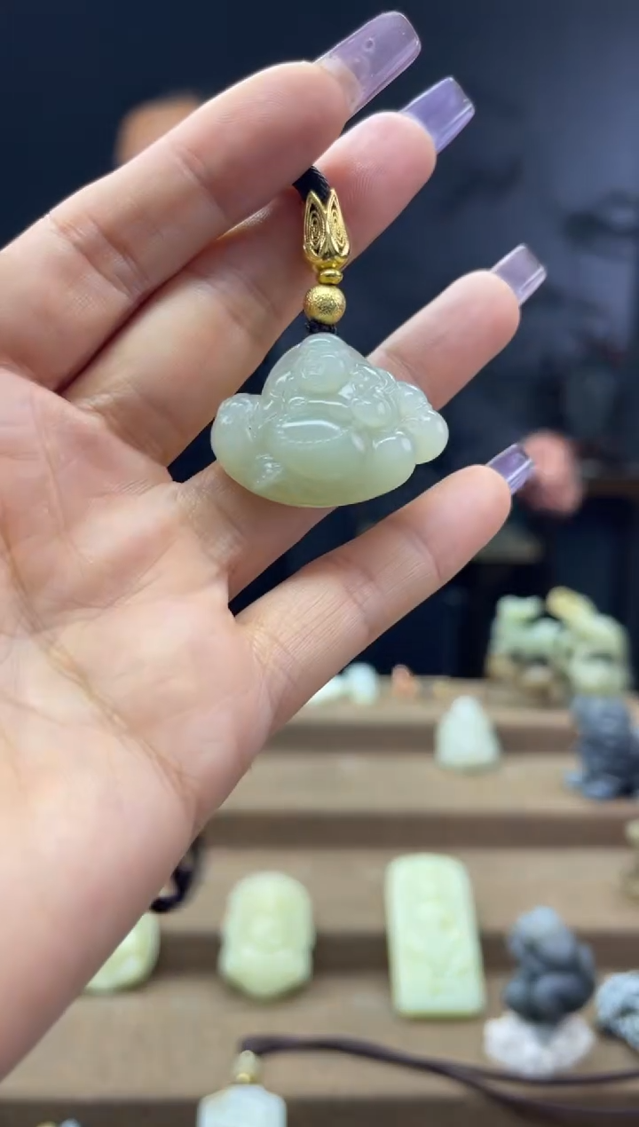 颈饰未镶嵌和田玉1