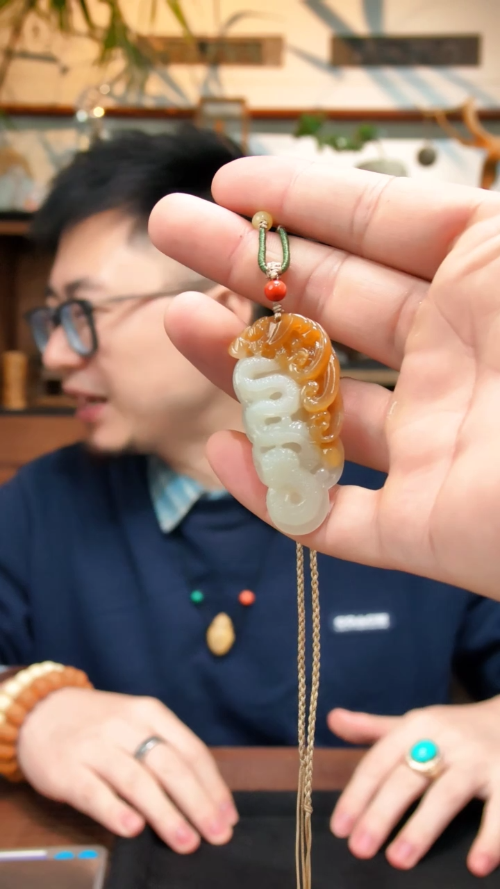 未镶嵌吊坠定制和田玉糖白小蛇吊坠QC（竞）