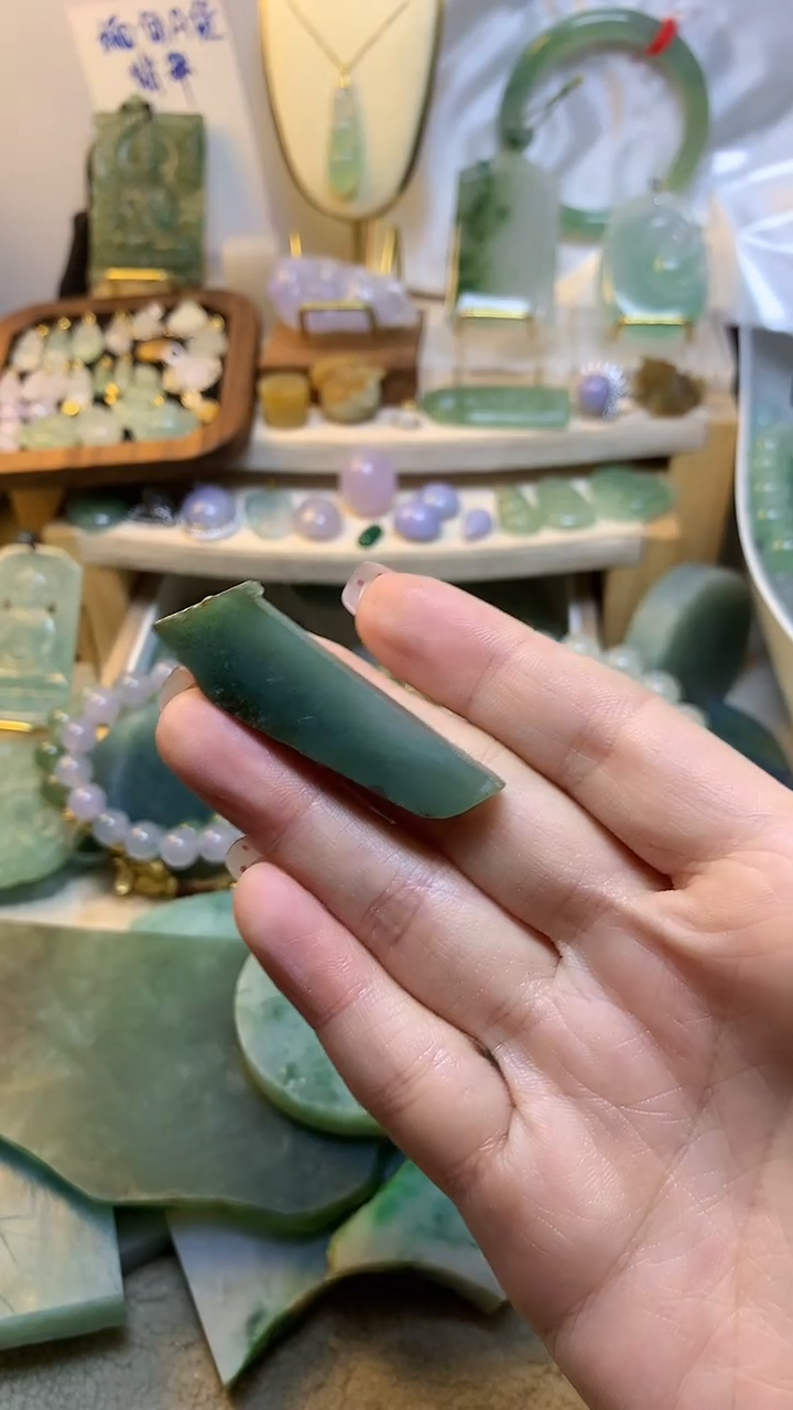 未镶嵌挂件翡翠缅甸A货翡翠,没有运费险,有纹有裂