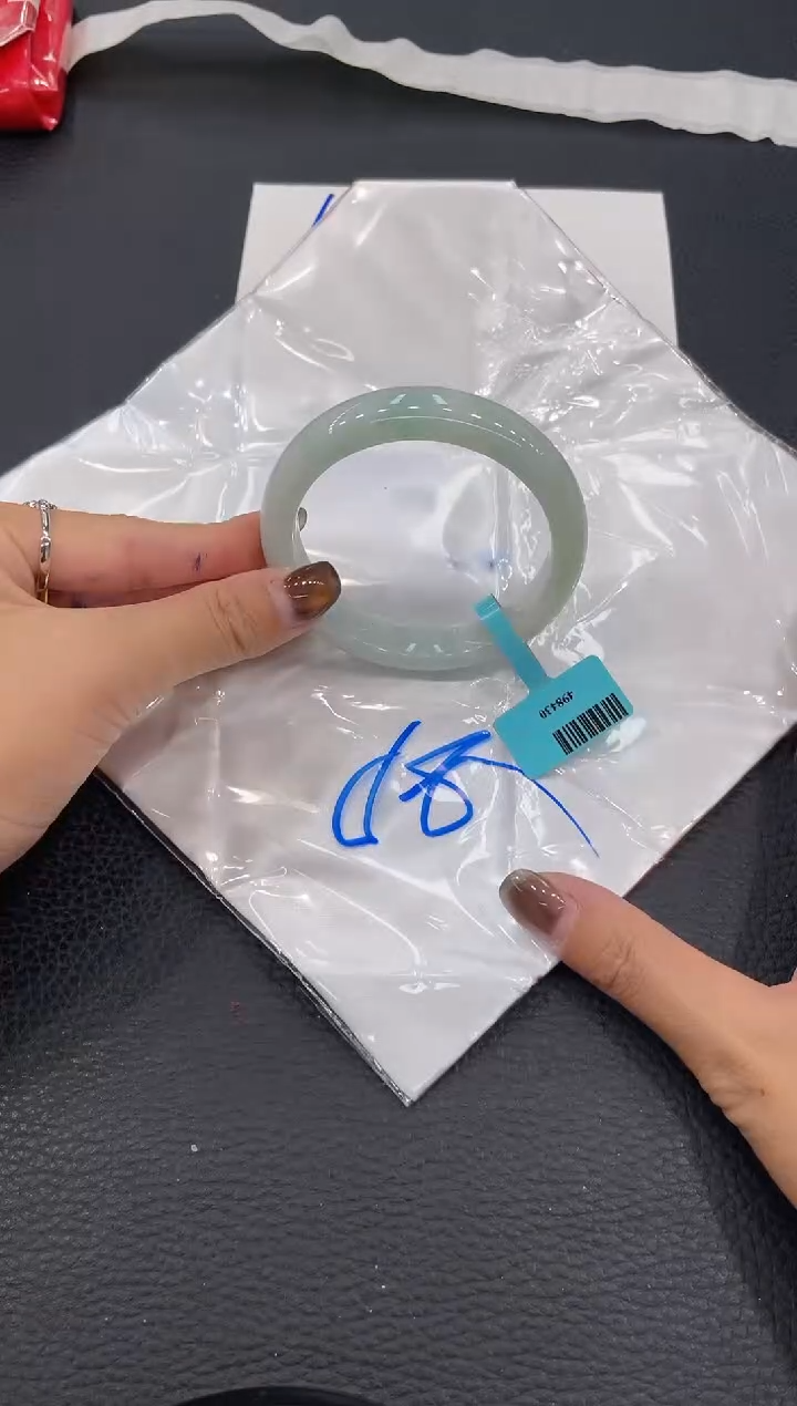 【闪购商品】翡翠手镯未镶嵌手镯