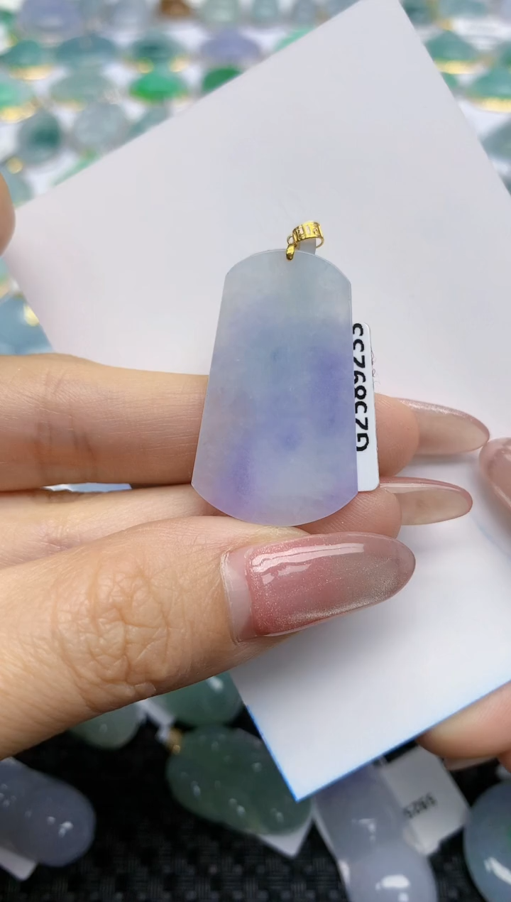 【闪购商品】翡翠挂件18K金镶嵌天然翡翠A货