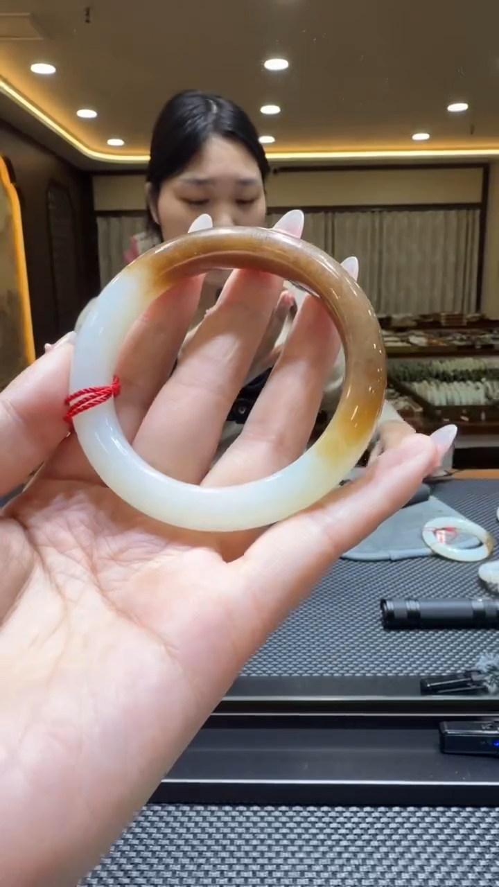 颈饰未镶嵌和田玉手镯56