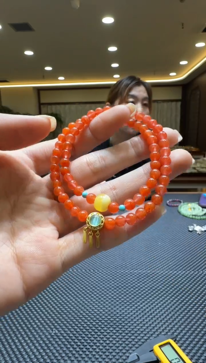 颈饰未镶嵌南红玛瑙手串