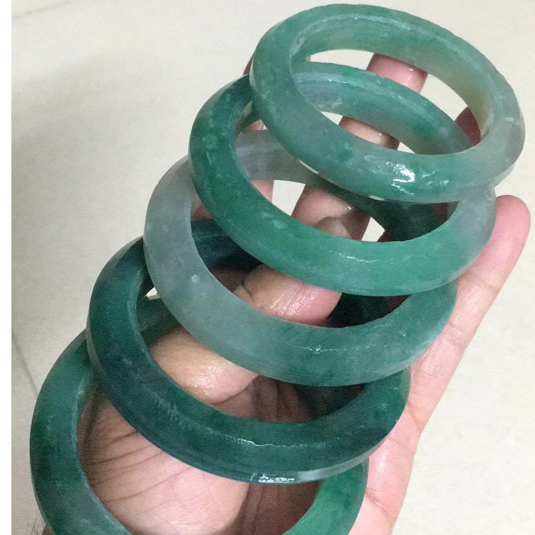 定制非洲翠独龙玉多样性发货拍一发一绿色经典气质
