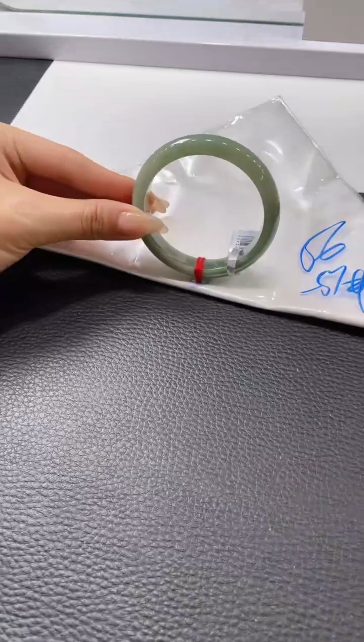 【闪购商品】翡翠手镯未镶嵌手镯