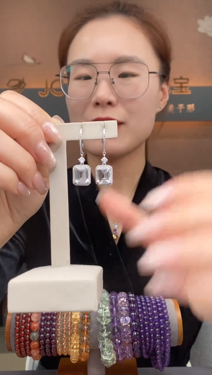 【闪购商品】水晶耳钉银S925镶嵌水晶耳钉