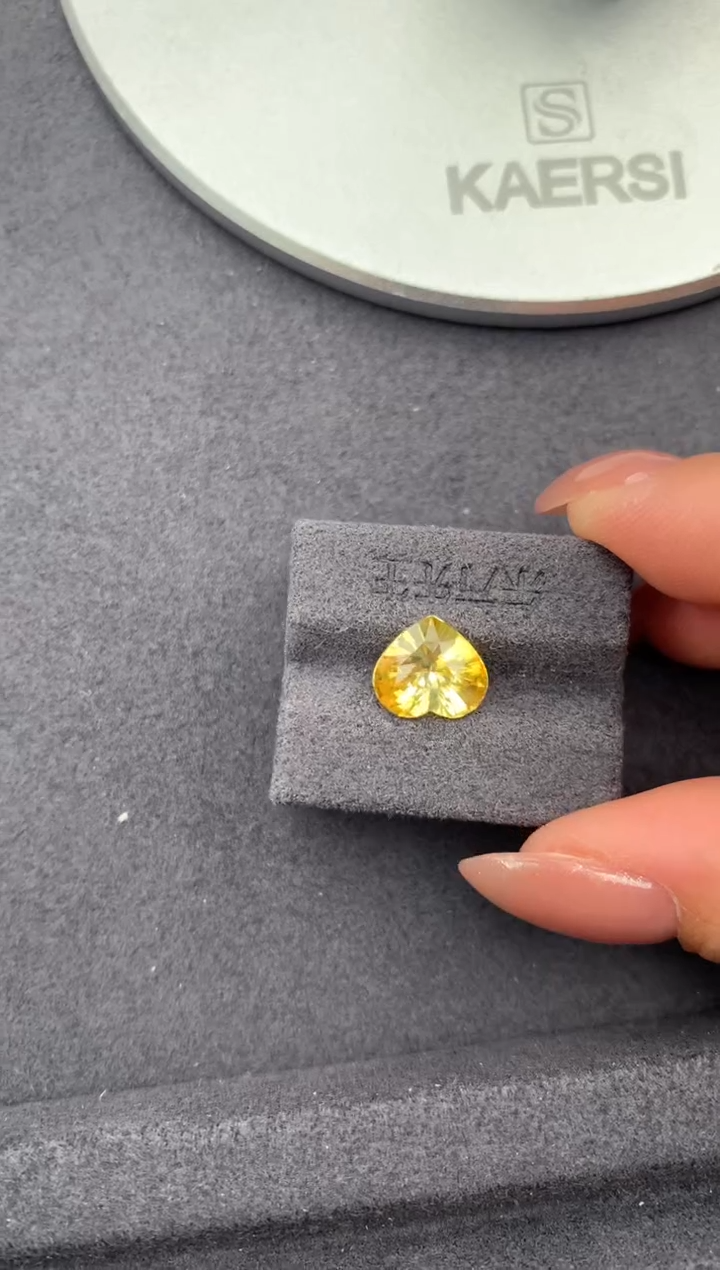 裸石彩色蓝宝石未镶嵌3.1ct 黄蓝宝石定制 FH