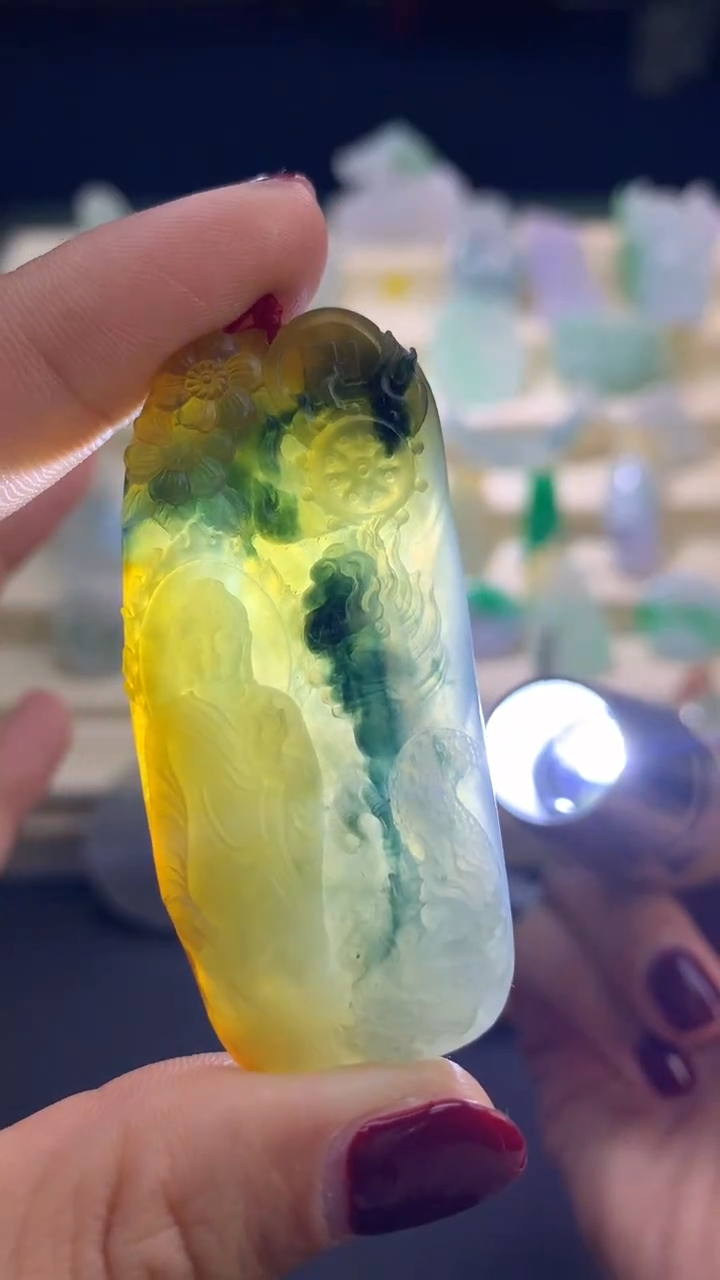 【闪购商品】定制翡翠未镶嵌        佛