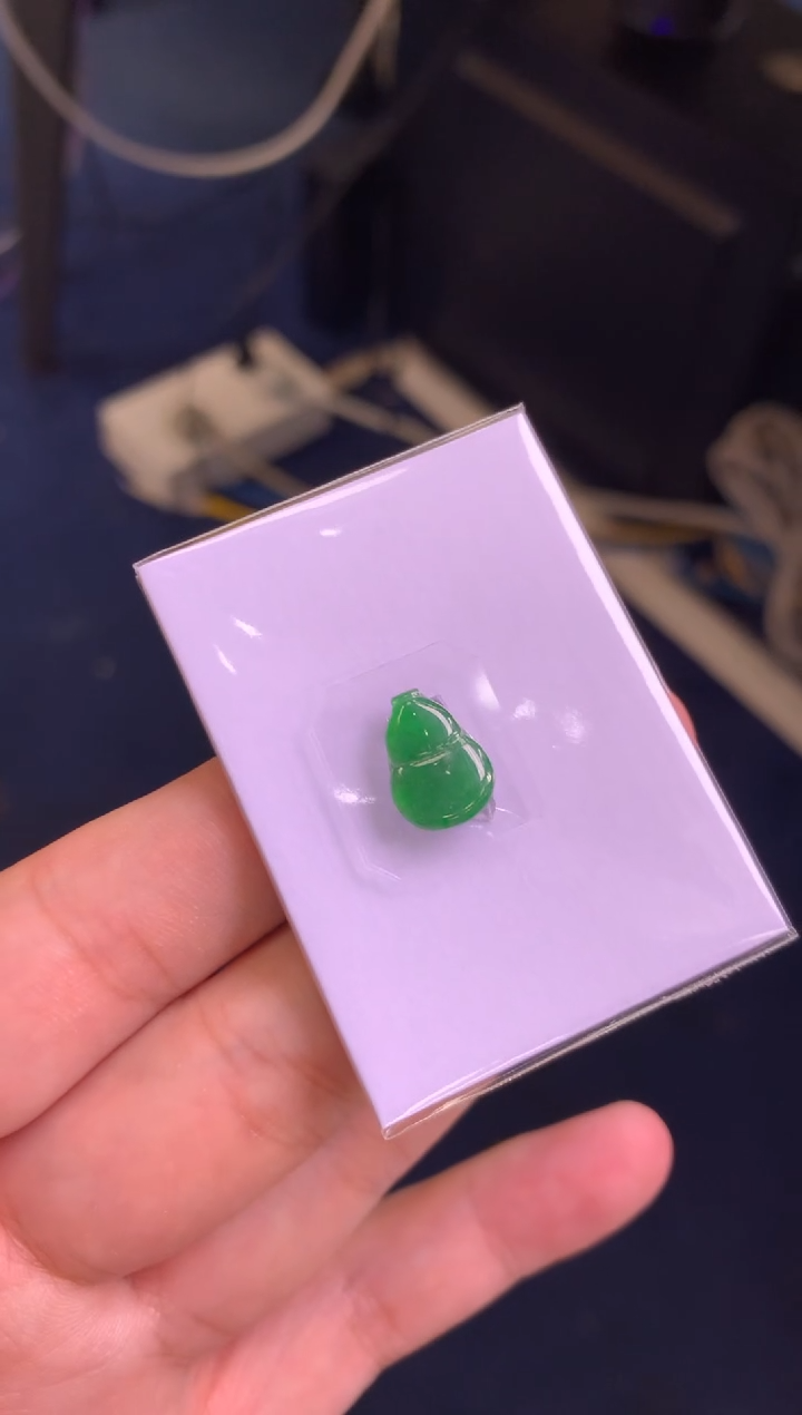 未镶嵌定制翡翠R**e翡翠