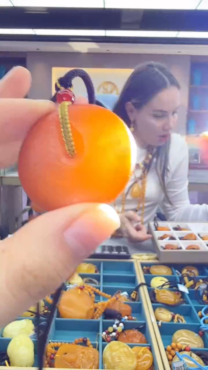 琥珀颈饰未镶嵌357秒拍号 假一罚三 