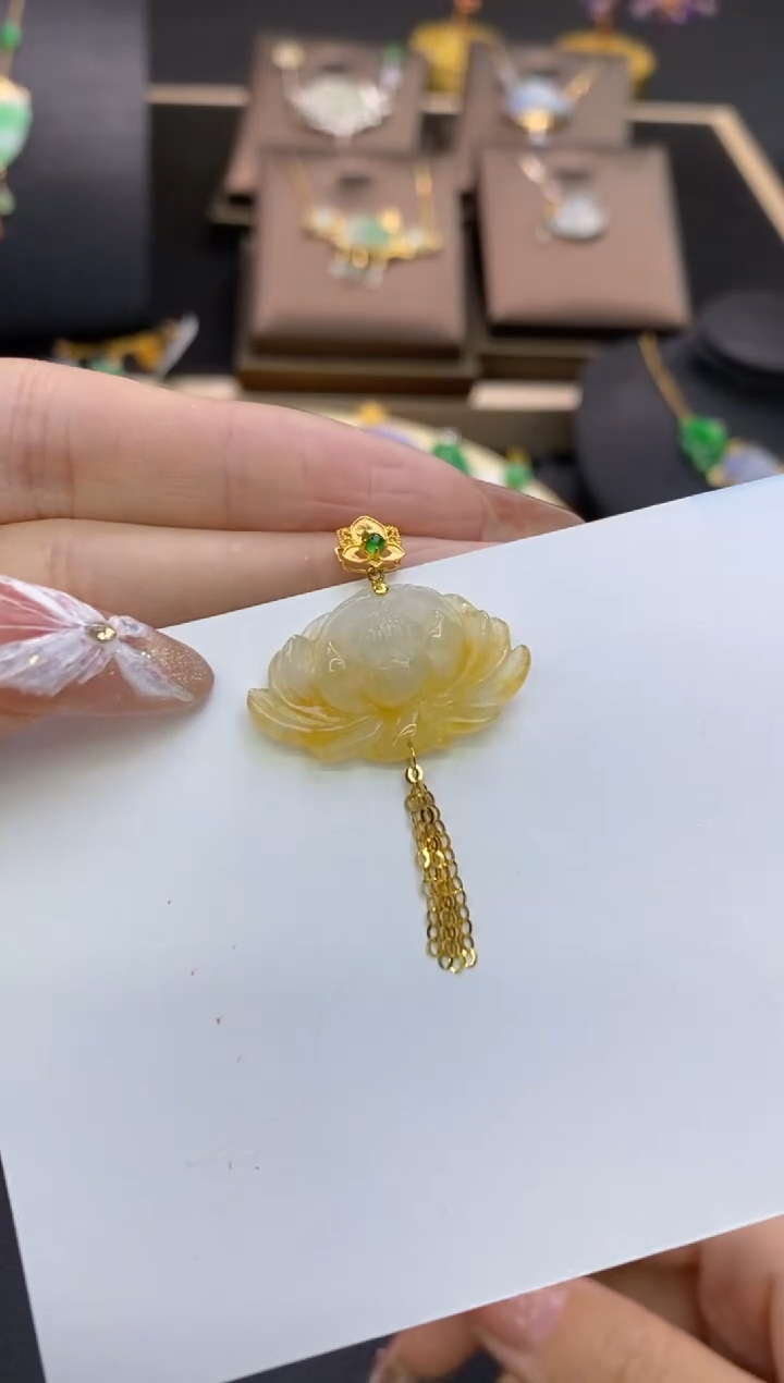 【闪购商品】翡翠颈饰18K金镶嵌净货11842