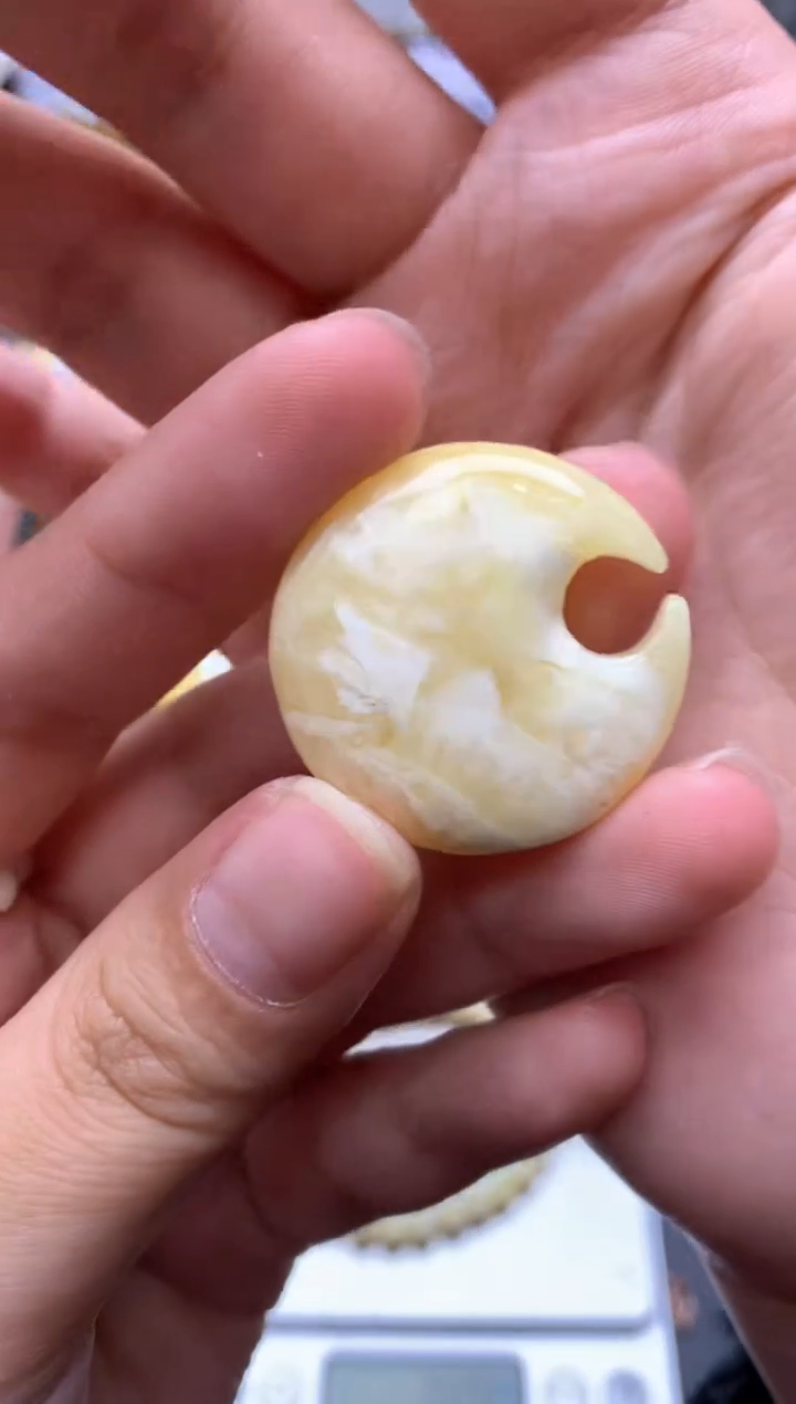 【闪购商品】琥珀珠宝奇石未镶嵌136琥珀蜜蜡花粉有纹小坑介意勿拍