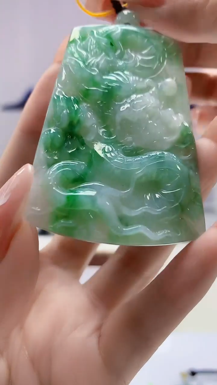 【闪购商品】定制翡翠未镶嵌1502DD-毛货挂件