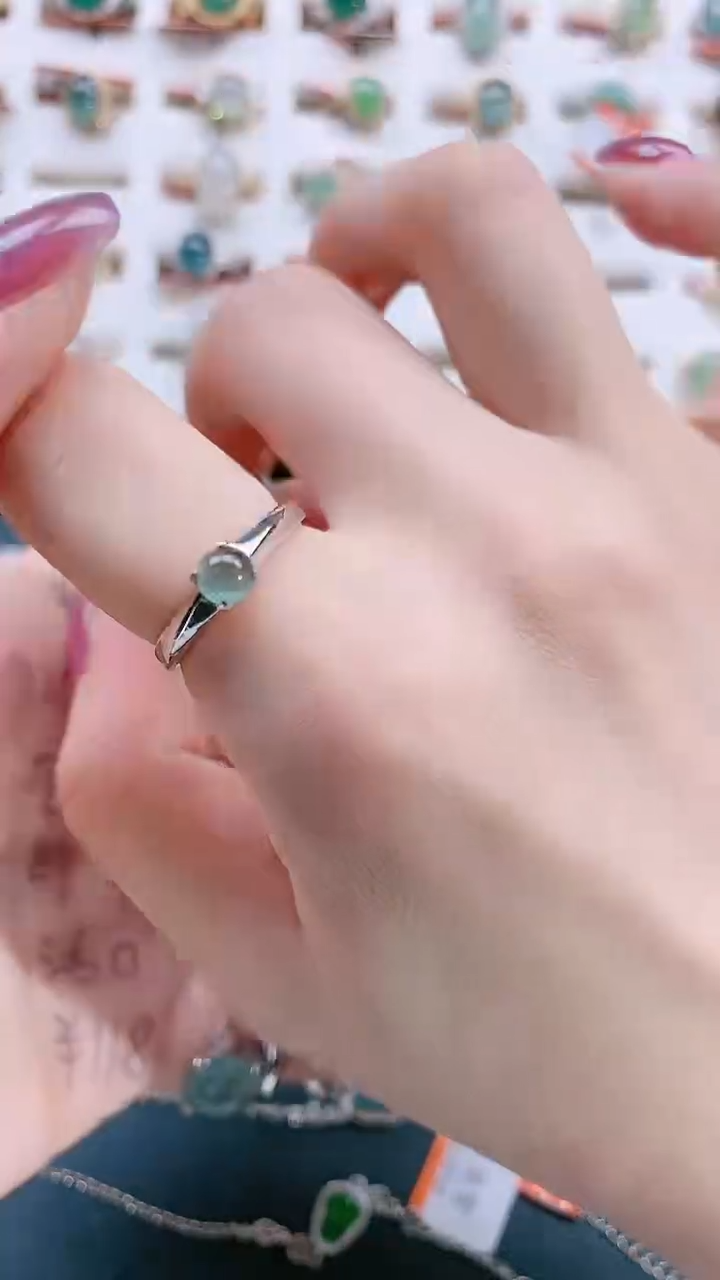 翡翠戒指银S925镶嵌天然翡翠