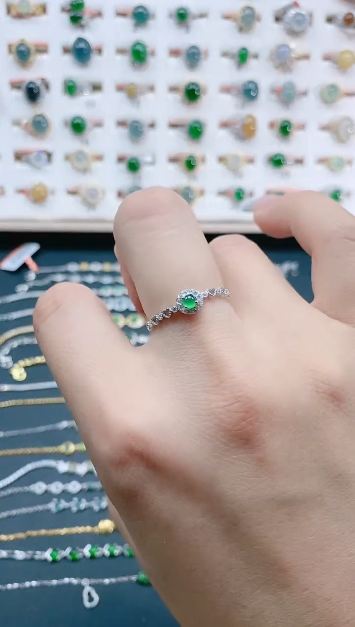 翡翠戒指银S925镶嵌天然翡翠