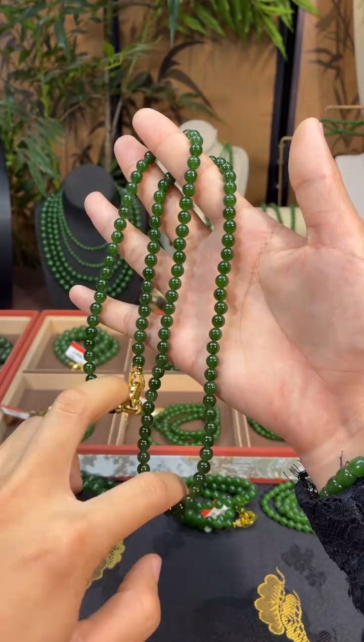 颈饰未镶嵌和田玉（碧玉）6高冰菠菜微矿毛衣链