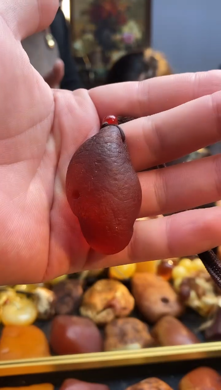 琥珀颈饰未镶嵌挂件