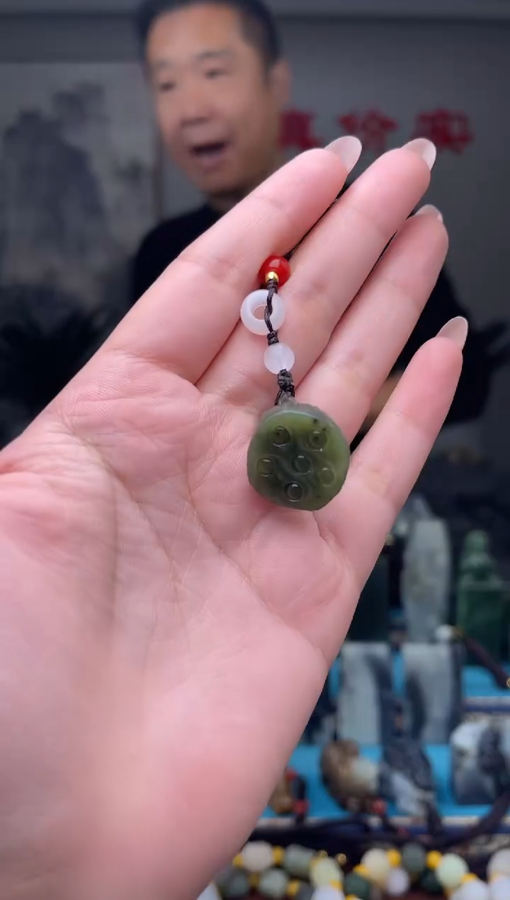 未镶嵌和田玉挂件1