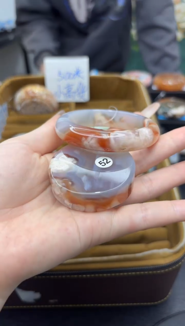 【闪购商品】石英质玉未镶嵌手镯A1184(52圈赠送镯心)