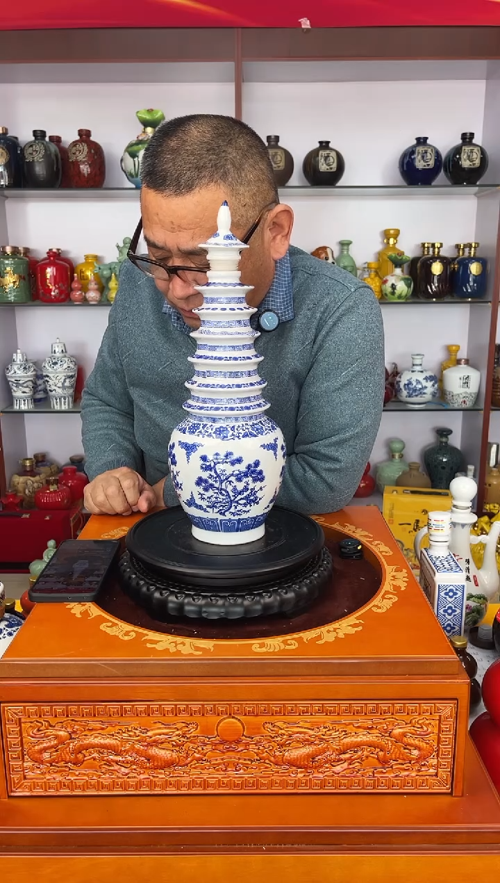 瓶瓷 3 斤装青花宝塔   陶瓷空酒坛