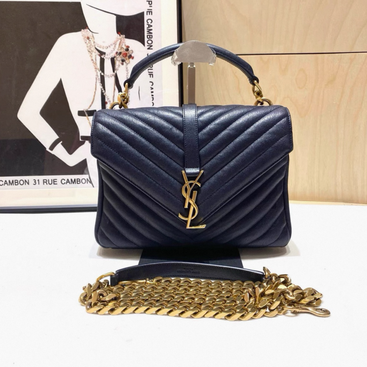 99新 YSL/圣罗兰 College全皮V纹邮差手提斜挎包 