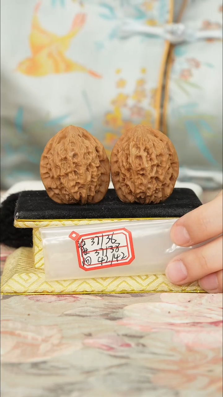 【闪购商品】文玩核桃把件非嫁接将军榜有修