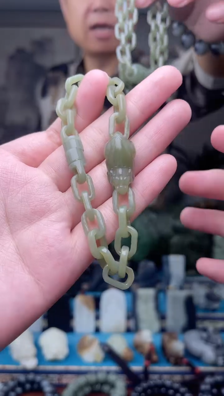 未镶嵌和田玉挂件1