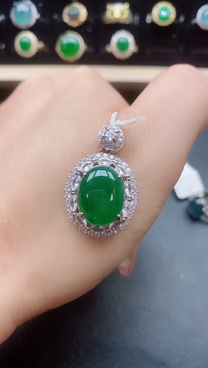翡翠银S925镶嵌吊坠(赠链)2313131