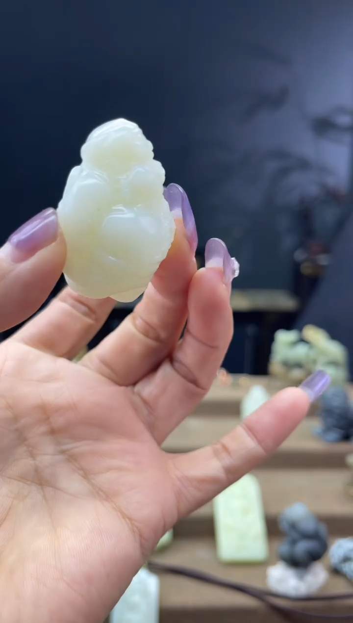 颈饰未镶嵌和田玉1